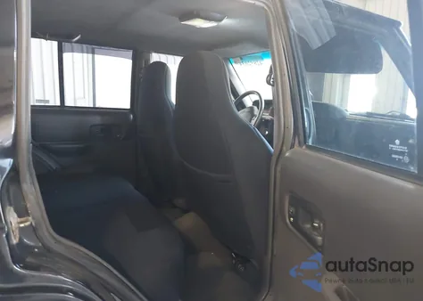 2000 Jeep Cherokee Sport из США, поврежденный, VIN 1J4FF48S8YL136810